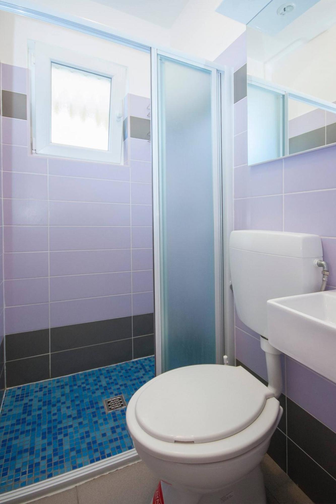 Family Apartments & Rooms Mikelin Primosten Ngoại thất bức ảnh