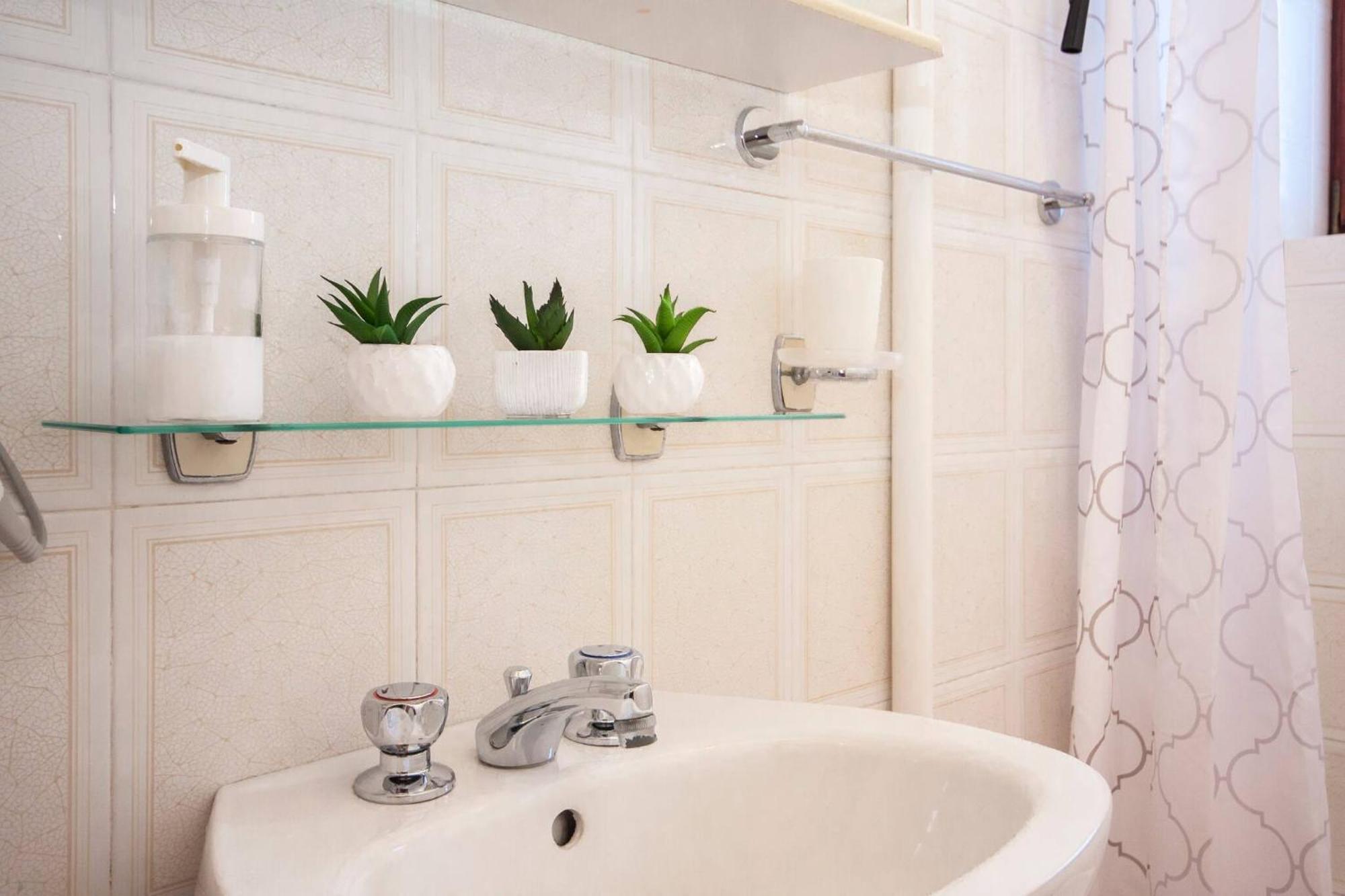 Family Apartments & Rooms Mikelin Primosten Ngoại thất bức ảnh